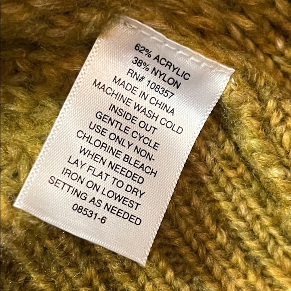 ANA ~ Misses XXL knit v-neck sweater, ecru olive green, warm, cosy and soft! NWT - Picture 7 of 10